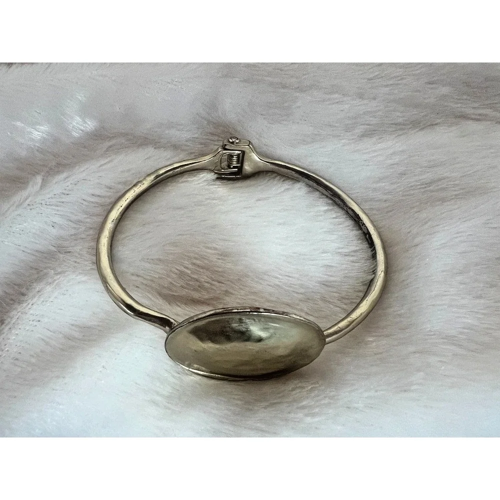 Hammered Gold Tone Hinged Bangle Bracelet Dome Oval Modernist‎ Statement